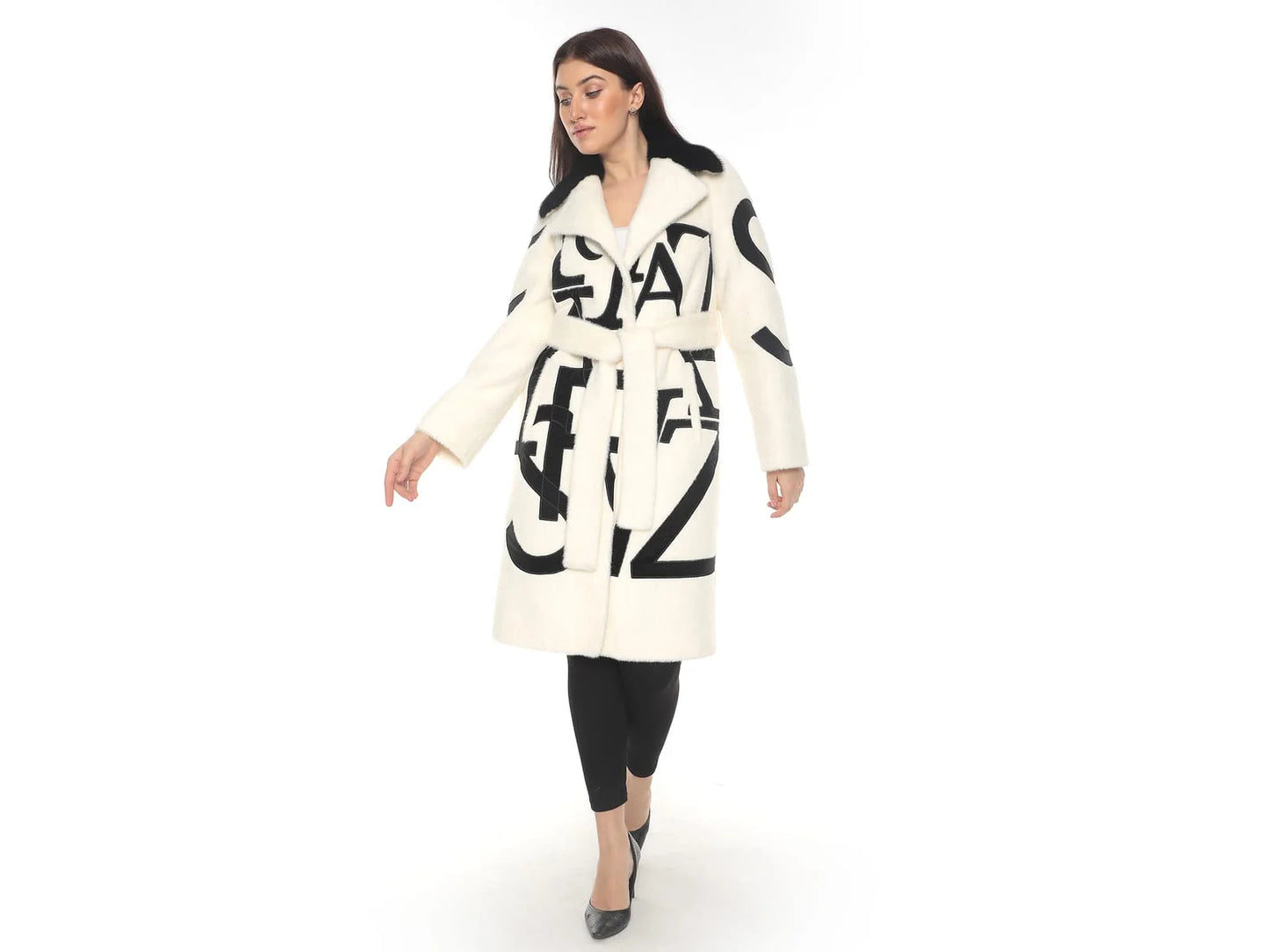 White Lama Wool Knee-Length Coat with Mink Fur Collar & Letter Design